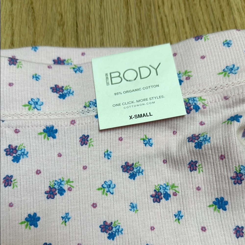 Floral Shorts Lounge Pink NWT - Picture 3 of 5